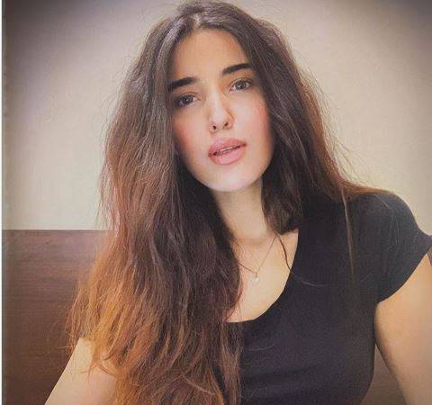 کسی پر انحصار کرنے کی بجائے خود پر بھروسہ کریں، حریم فاروق