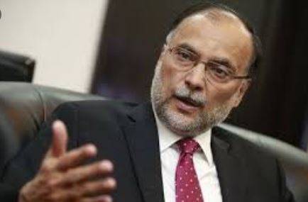 ہمیں معاشی منظر نامے سے قومی سلامتی کے مسائل لاحق ہوچکے ہیں، احسن اقبال