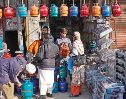 اوگرا نے ایل پی جی کی قیمت میں 3.96 روپے فی کلو گرام کا اضافہ