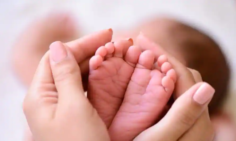 خاتون کے ہاں بیک وقت 4 بچوں کی پیدائش