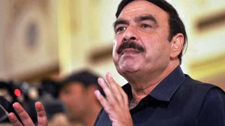 ریلوے حادثات کی رپورٹ پر شفافیت کے ساتھ کام کر رہے ہیں،  وزیر شیخ رشید 