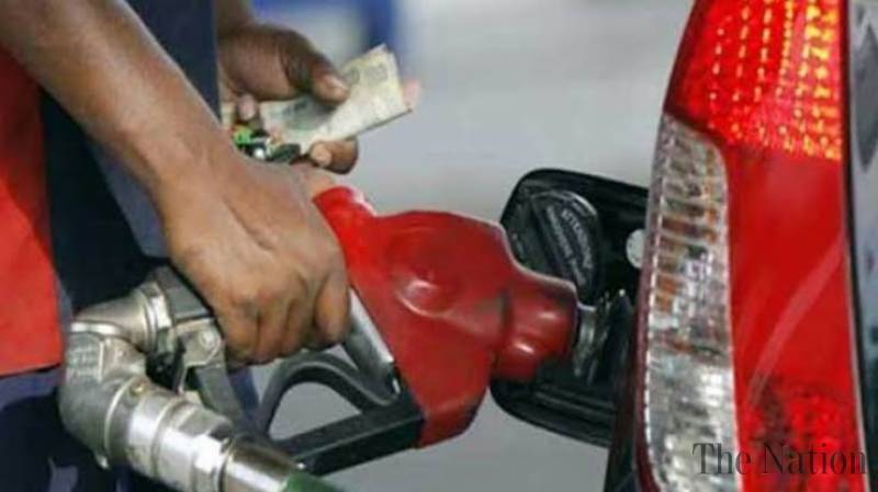 وزیراعظم کا پٹرولیم مصنوعات کی قیمتیں نہ بڑھانے کا فیصلہ