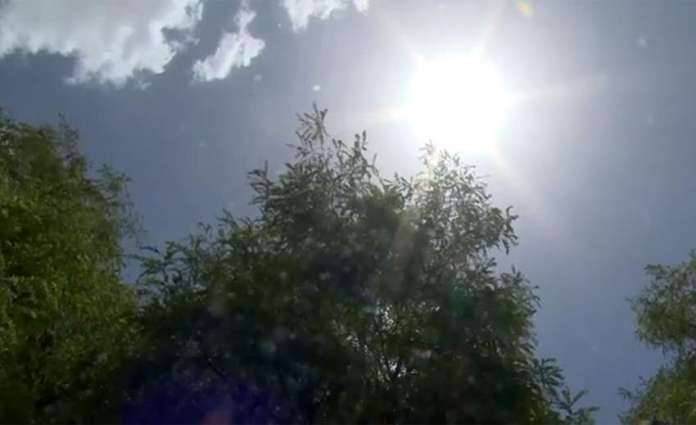 ملک کے بیشتر علاقوں میں آج موسم گرم اور خشک رہے گا 