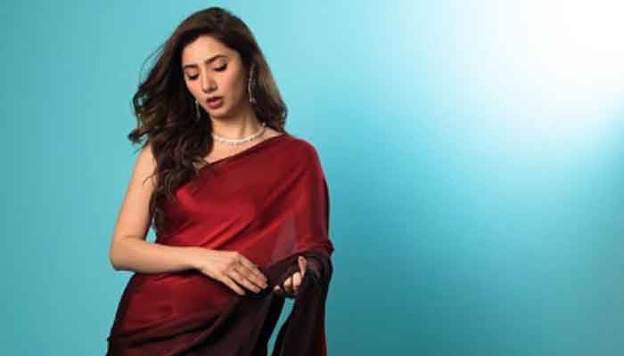 ماہرہ خان نے فلم ’قائد اعظم زندہ باد‘ کےلئے موٹر بائیک چلانا سیکھ لی 