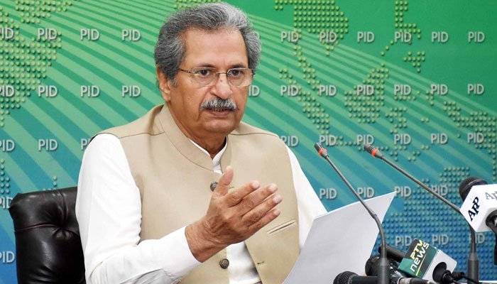 جلد بازی میں سکول دوبارہ بند کرنے کا فیصلہ تباہ کن ہوگا، شفقت محمود