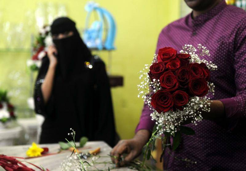 سعودی قیادت کی گلاب کے پھولوں سے بنی تصویر توجہ کا مرکز