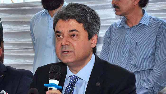 نواز شریف کو واپس لانے کیلئے حکومت برطانوی عدالت سے رابطہ کرے گی، فروغ نسیم