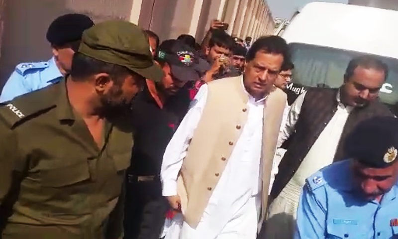 چیئرمین نیب نے مجھ پر قاتلانہ حملہ کیا:کیپٹن(ر)صفدر