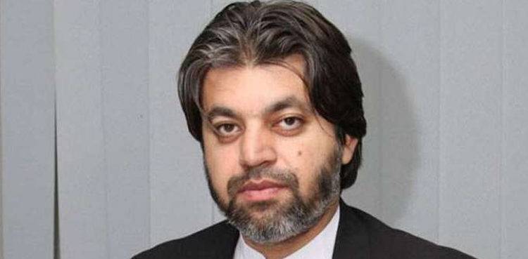 علی محمد خان کا چارسدہ زیادتی واقعے کے مجرم کو چوک پر لٹکانے کا مطالبہ