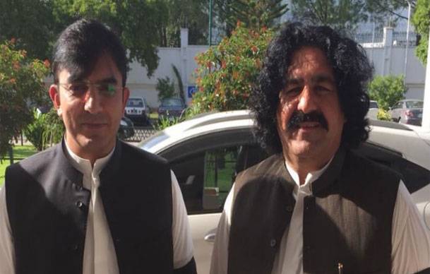 کے پی حکومت نے محسن داوڑ اور علی وزیر کیخلاف کیس واپس لے لیا