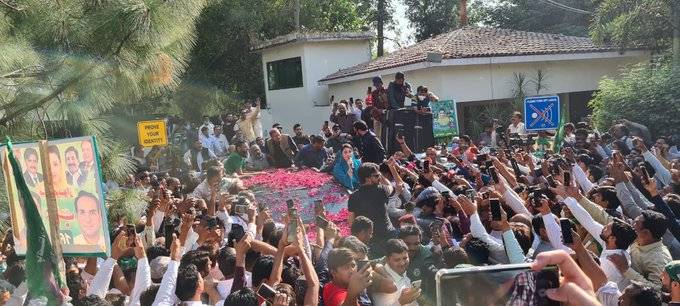 مریم نواز نے جلسہ گاہ روانگی سے قبل دبنگ اعلان کر دیا 