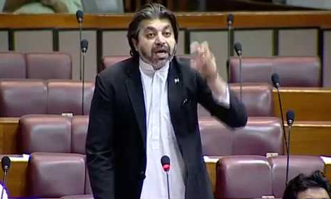 سابق حکومت کی وجہ سے ادویات کی قیمتیں بڑھیں: علی محمد خان