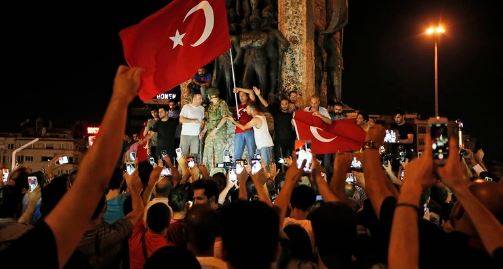 ترکی میں 2016 کی ناکام بغاوت، سیکڑوں افراد کو عمر قید کی سزا
