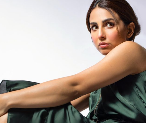 Social media users angry over new photos of Ushna Shah