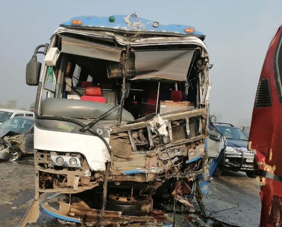 Motor vehicle accident due to fog, vehicles collided with each other, several people were injured