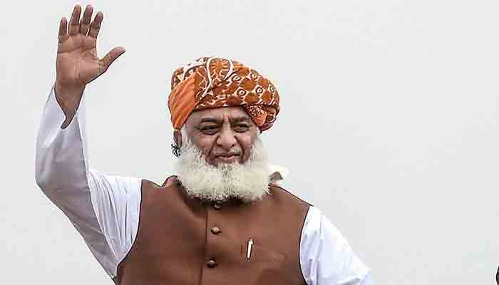 استعفے کب دینے ہیں فیصلہ اگلے لائحہ عمل میں طے کریں گے، مولانا فضل الرحمان