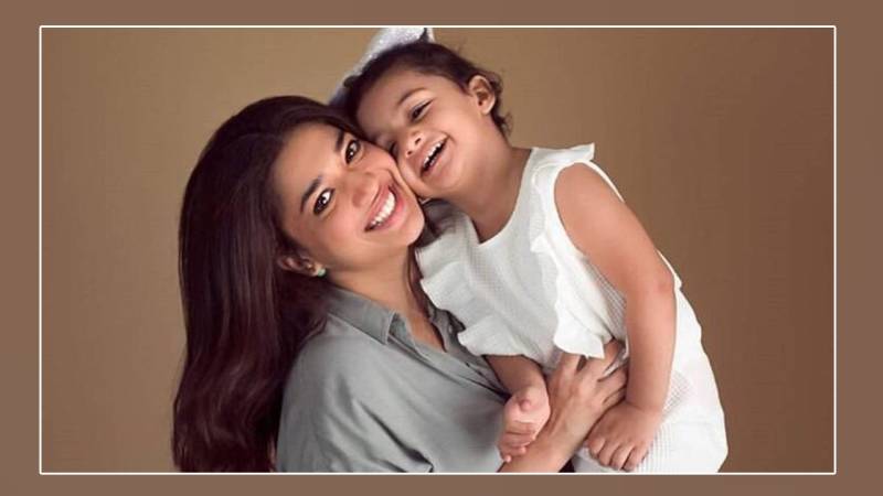 Actress Sanam Jang also fell victim to the global epidemic