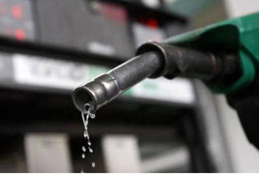 پٹرولیم مصنوعات کی قیمتوں میں اضافہ کردیا گیا 