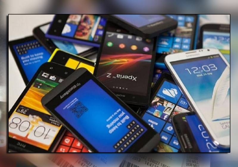   پاکستان میں تیار موبائل فونز پر عائد ٹیکس ختم 