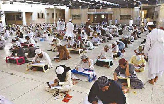 کراچی میں مدارس میں تعلیمی سلسلہ روک دیا گیا 