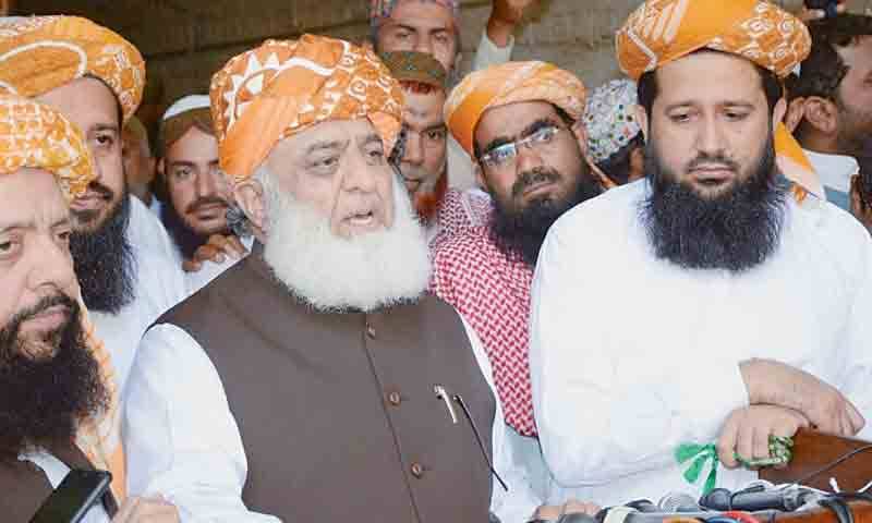 حکومت عام انتخابات اور استعفے کا اعلان کرے پھر بات ہو سکتی ہے، مولانا فضل الرحمان
