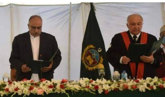 جسٹس قیصر رشید خان نےپشاو ر ہائی کورٹ کے چیف جسٹس کے عہدے کا حلف اٹھا لیا 