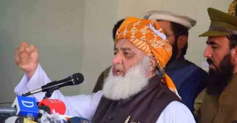 وزیراعظم کیخلاف عدم اعتماد کا آپشن ہے لیکن عمل ہوتا نظر نہیں آ رہا، مولانا کا اعتراف
