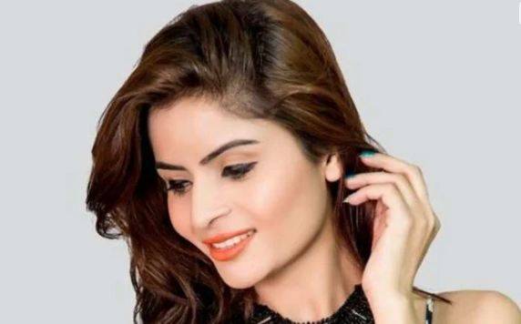 فحش فلمیں بنانے پر بھارتی اداکارہ ریمانڈ پر پولیس کے حوالے 