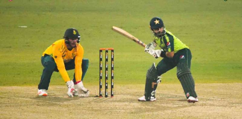دوسرا ٹی 20، محمد رضوان کی نصف سنچری، پاکستان کا جنوبی افریقہ کو جیت کیلئے 145 رنز کا ہدف