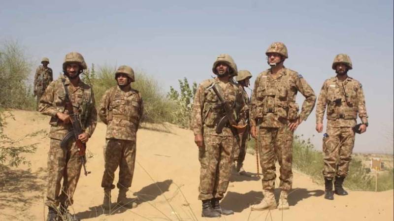 صحرا میں سیسہ پلائی دیوار