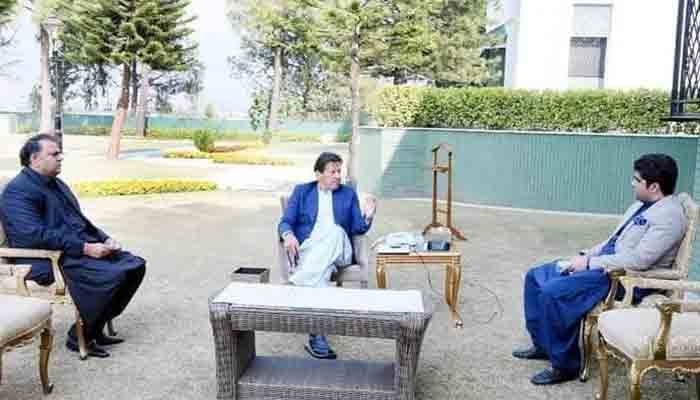  وزیراعظم نے خرم لغاری کو منا لیا، پارٹی چھوڑنے کا فیصلہ واپس لے لیا