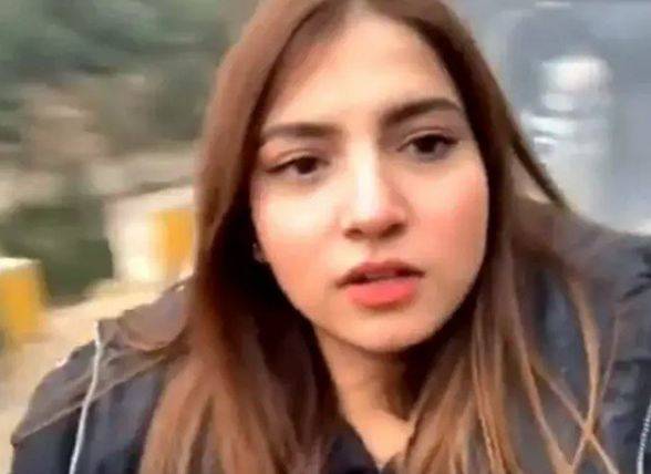 سٹیٹ بینک آف انڈیا نے پاکستانی پارٹی گرل کی ویڈیو کا سہارا لے لیا 