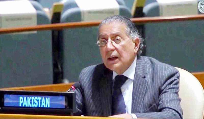 وبا کی آڑ میں بھارت نے مقبوضہ کشمیر میں ظلم وبربریت میں اضافہ کیا، منیر اکرم 