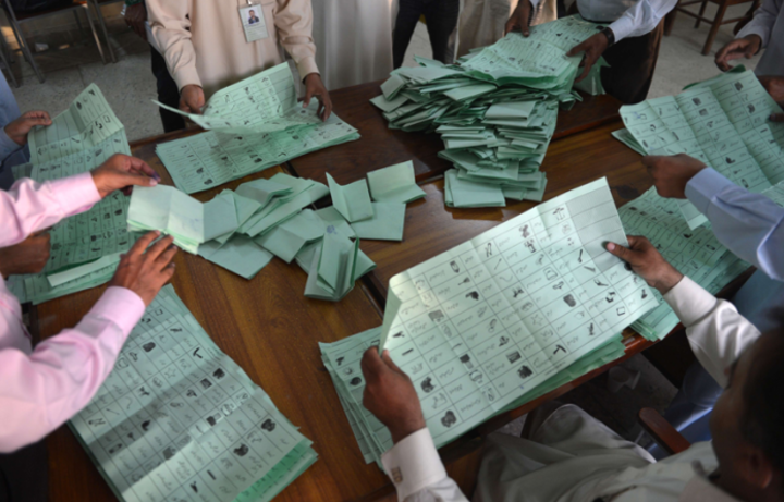 تھرپارکر ضمنی انتخابات: پولنگ ختم،ووٹوں کی گنتی شروع