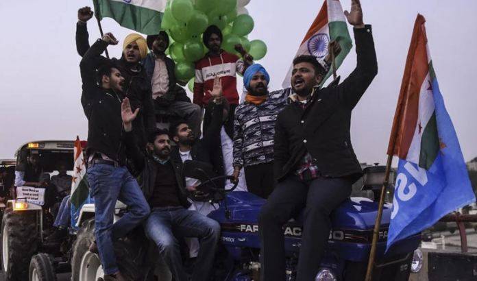کسانوں نے بھارتی پارلیمنٹ کے گھیراؤ کا اعلان کردیا 