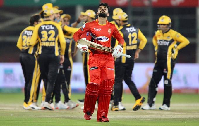 وہاب ریاض کی عمدہ باؤلنگ، اسلام آباد یونائیٹڈ کتنے رنز پر آؤٹ ہو گئی؟