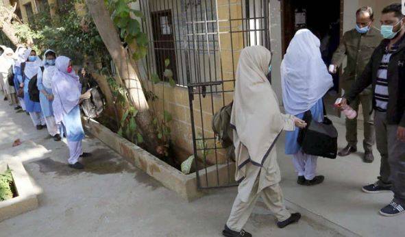 سندھ میں سکولوں میں حاضری 50 فی صد ہی رہے گی ، وزیرتعلیم سعید غنی 