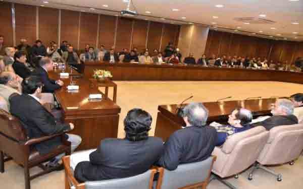  پارلیمانی پارٹی اجلاس، اتحادیوں کی وزیراعظم کو اعتماد کا ووٹ دینے کی یقین دہانی