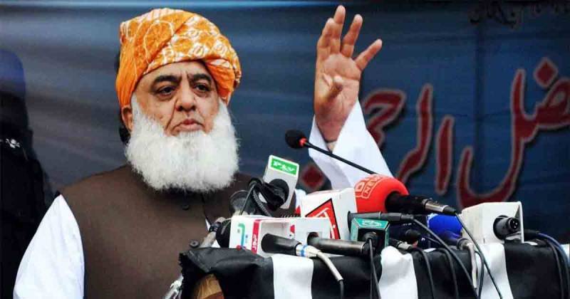 پی ڈی ایم نے حکومت کے خلاف لانگ مارچ کا اعلان کر دیا