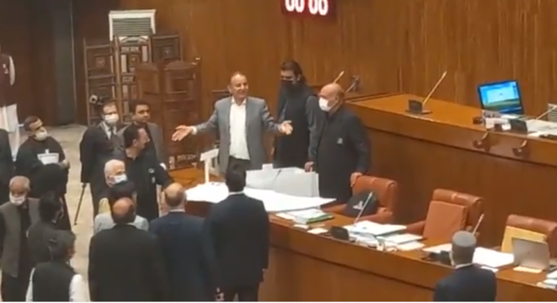 سینیٹ کے نومنتخب 48 اراکین نے حلف اٹھالیا