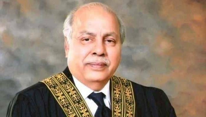 چیف جسٹس  گلزا ر احمد کا قافلہ شکئی کے قریب کا رحادثہ کاشکار 