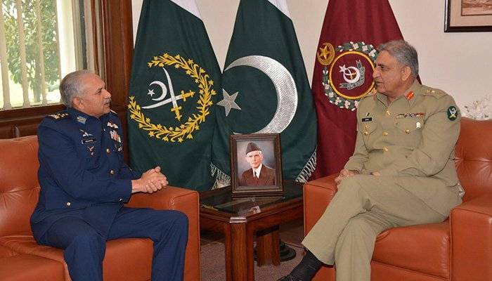 ایئر چیف مارشل مجاہد انور خان کی آرمی چیف جنرل قمر جاوید باجوہ سے ملاقات
