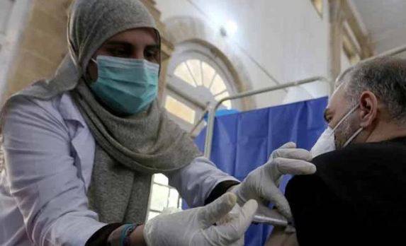 لاہور کے تین بڑے ہسپتالوں میں کورونا وائرس کی ویکسئن ختم ہوگئی 