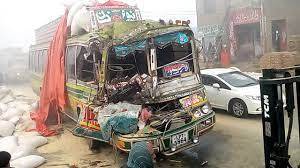شیخو پورہ روڈ پر ٹریفک حادثے میں 5 افراد ہلاک ہوگئے،12 زخمی 