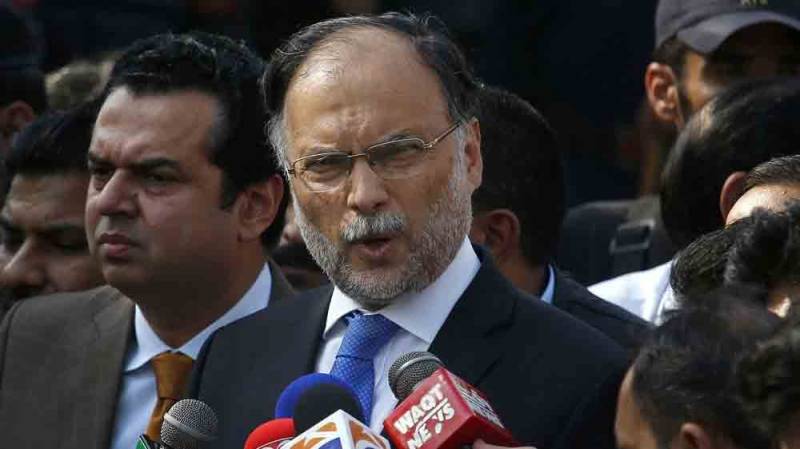 پنجاب حکومت عدالتی فیصلے کے باوجود بلدیاتی اداروں کو کام نہیں کرنے دے رہی، احسن اقبال