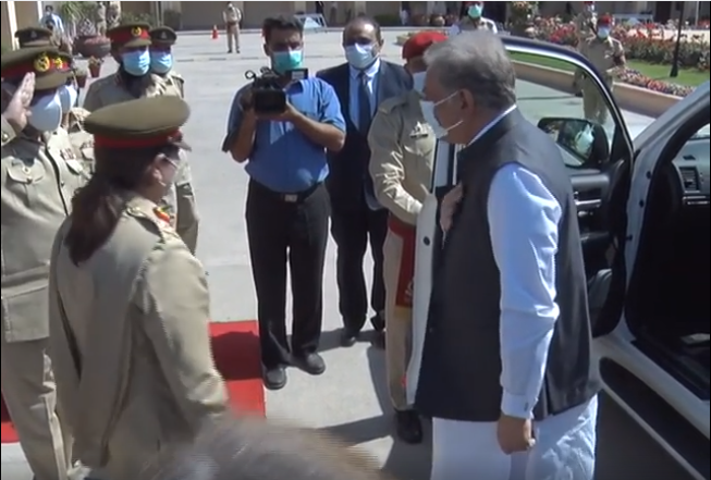 پوری قوم پاک فوج کے شانہ بشانہ کھڑی ہے: وزیر خارجہ شاہ محمود قریشی