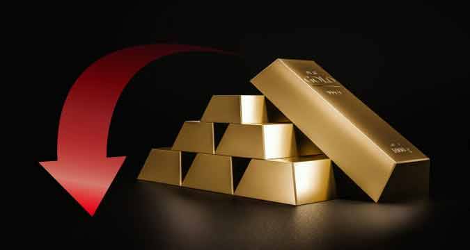 سونے کی فی تولہ قیمت میں سات سو روپے کمی