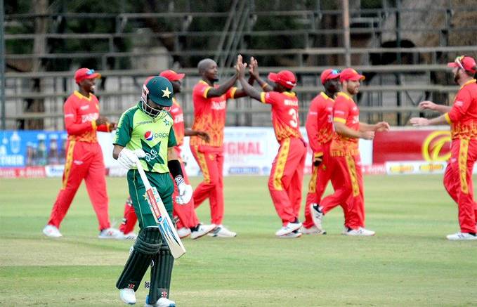 دوسرا ٹی 20: زمبابوے نے پاکستان کو شکست دے کر سیریز 1-1 سے برابر کر دی