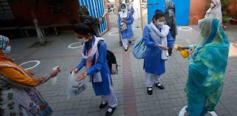 پنجاب حکومت کا مزید 17 اضلاع میں اسکولز بند کرنے کا فیصلہ