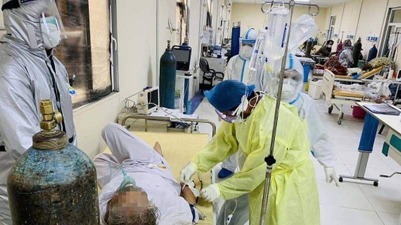 کورونا کے تشویشناک مریضوں میں اضافہ،ملک میں آکسیجن کی قلت کا خدشہ